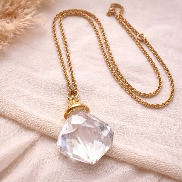 Source Unknown Jewelry - Gold Tone Faux Crystal Drop Pendant Necklace 28" Chain
